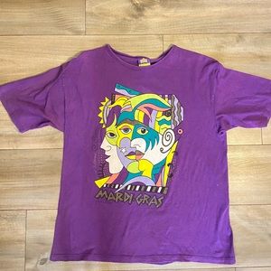 Vintage, Mardi Gras shirt. Mask graphic design from 90s. Unisex shirt/Si…